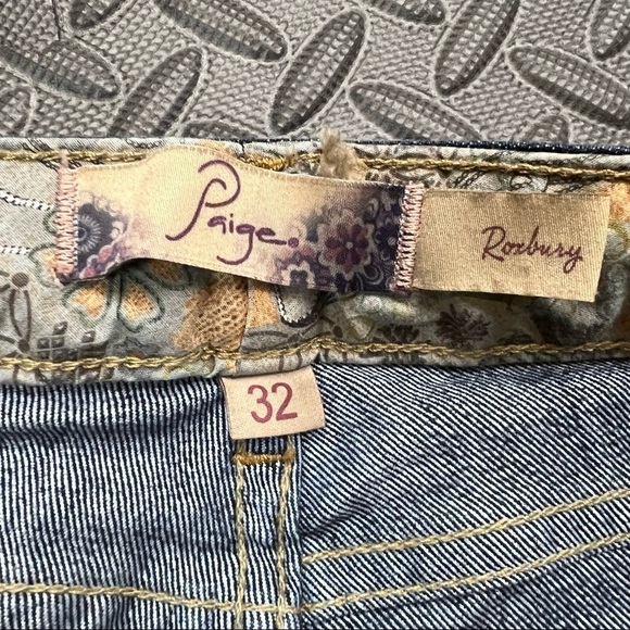 PAIGE | Roxbury Crop Jeans - Picture 10 of 12
